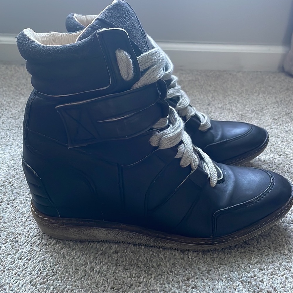 Diesel black high top with beige laces hidden wedge sneaker size 8/8.5 size 39
